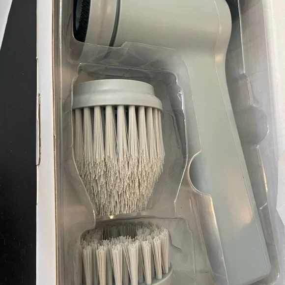 Electric Spin Scrubber in Gray - Picture 3 of 8